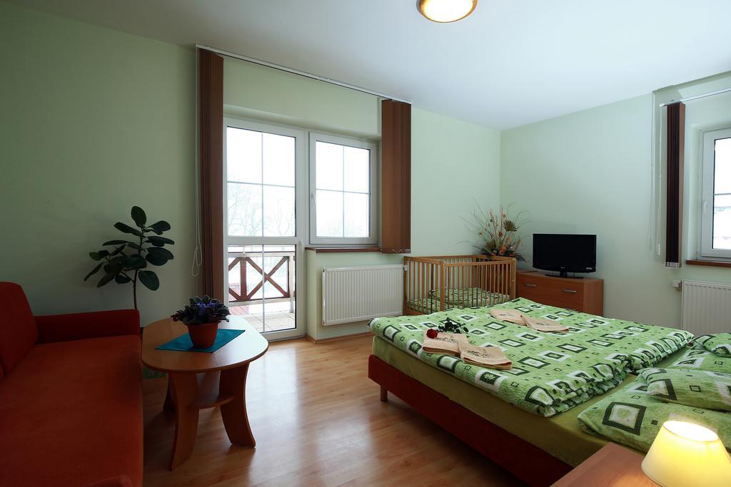 Wellness Penzion Pod Rozhlednou Adlerkosteletz Zimmer foto