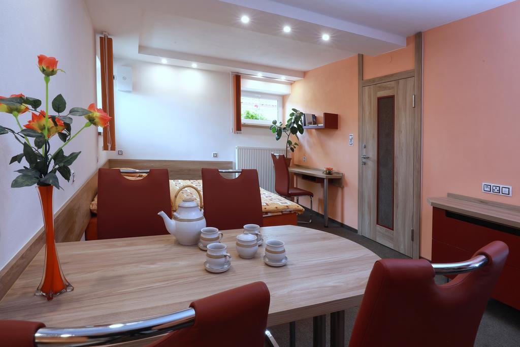Wellness Penzion Pod Rozhlednou Adlerkosteletz Exterior foto